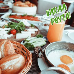 Harjulan Ravintola Koivun monipuolinen brunssi Lahdessa